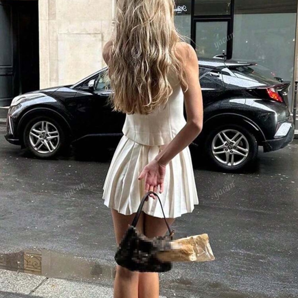 Women Fashionable V-Neck Sleeveless Top & Pleated Skirt 2Pcs Set, - Picture 4 of 4